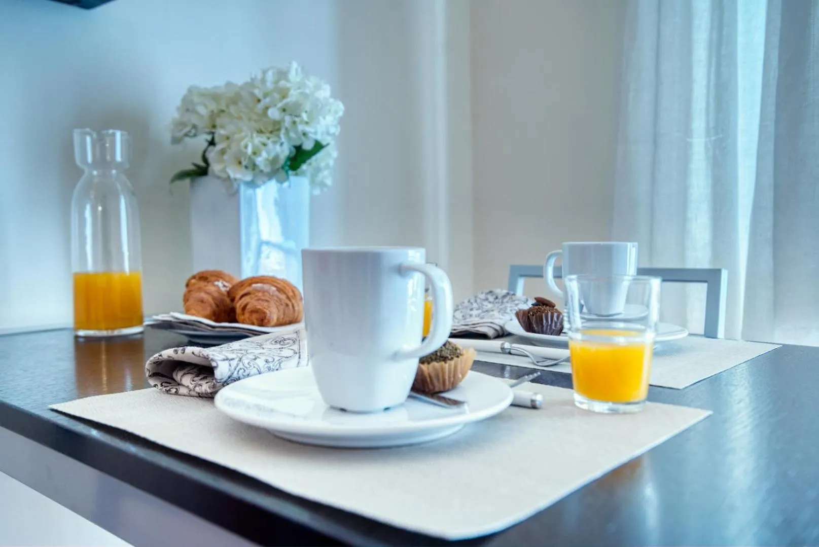 Apartment Caseospitali - Deangeli Nest Romantico Bilocale Di Design In Zona De Angeli, Rinnovato E Accessoriato Milan