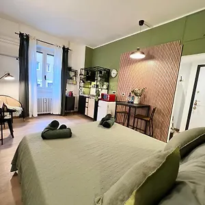 La Bella Milano Charme 3 Km Away From Duomo/ Netflix & Wi-fi Included Apartamento