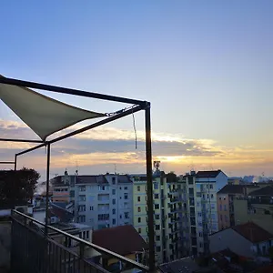 Skyline In Citta Studi A 1 Minuto Dal Metro Con Terrazzo Wi-fi E Netflix Appartement